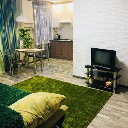 Двухкімнатна Студія Chernihiv Ngoại thất bức ảnh