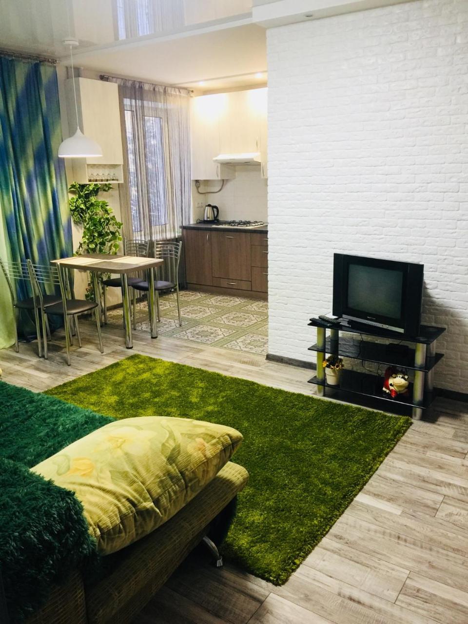 Двухкімнатна Студія Chernihiv Ngoại thất bức ảnh